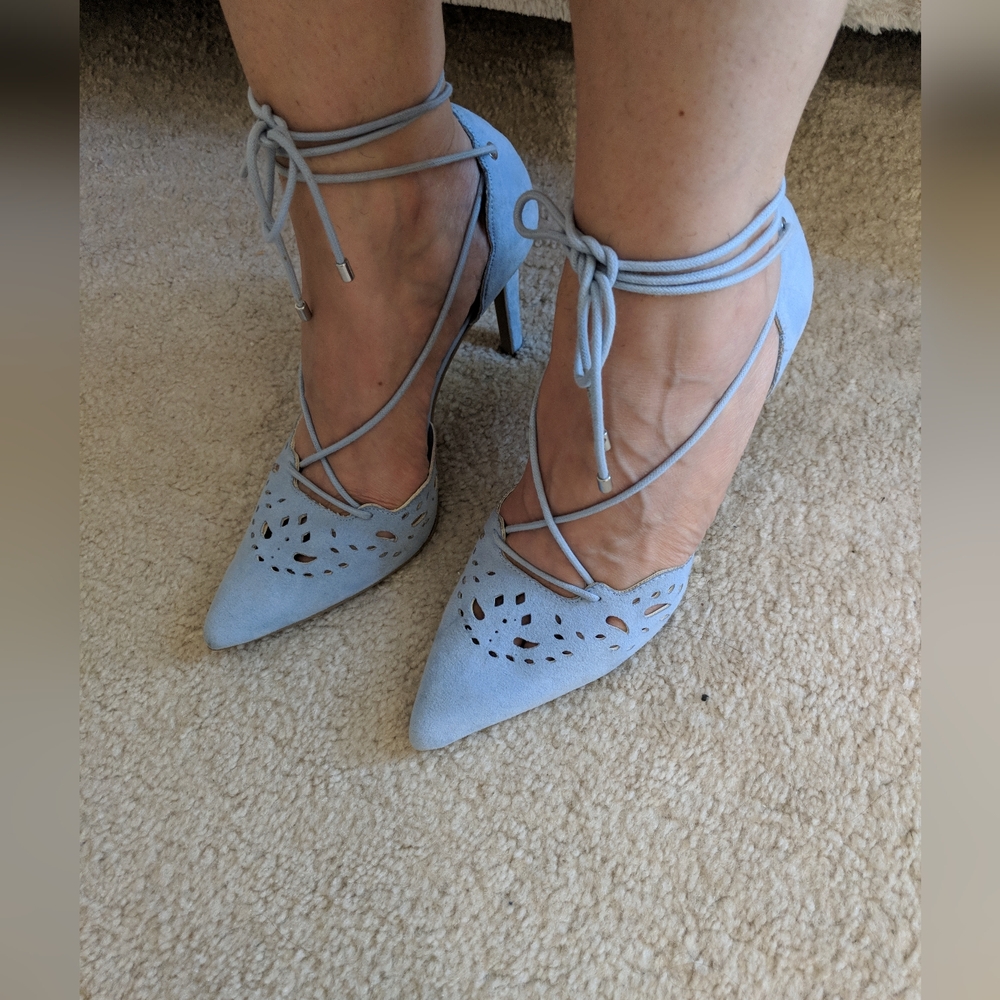 Christian Siriano Baby Blue tie-up pump size 9